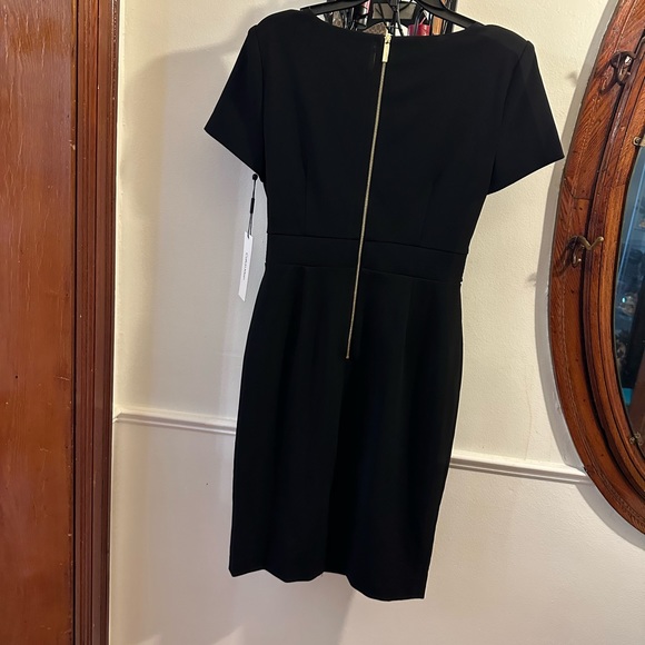 Calvin Klein - Picture 2 of 5